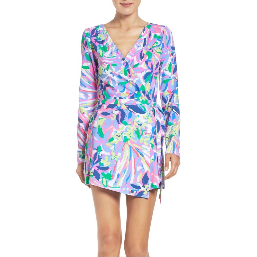 Lilly Pulitzer Tiki Wrap Romper Size Medium - Picture 1 of 3